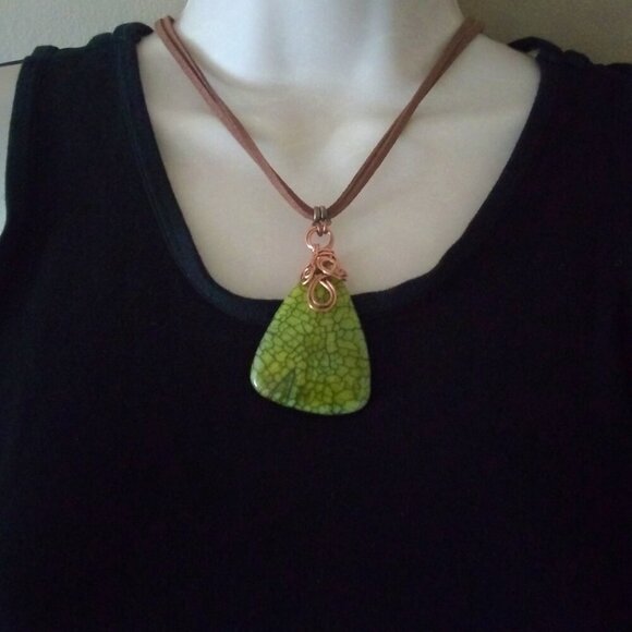 Green Dragonvein Agate Pendant & Vegan Suede Cord! Bold Eclectic Nature Inspired - Picture 5 of 16
